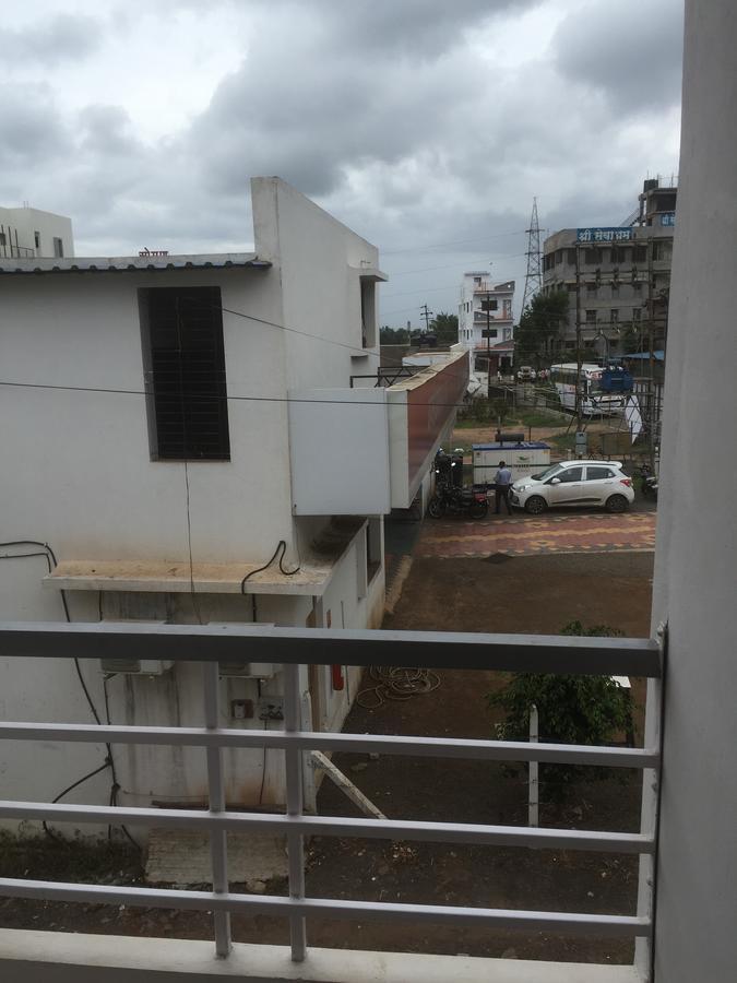 Joshi Yatri Niwas Hotel Kolhapur Eksteriør billede