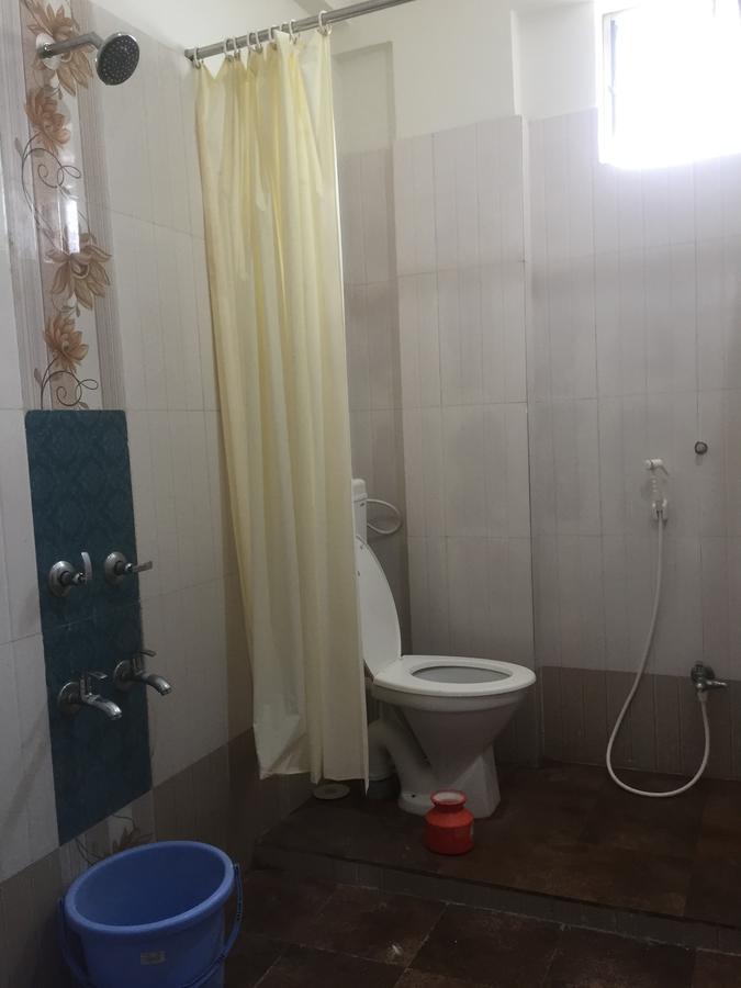 Joshi Yatri Niwas Hotel Kolhapur Eksteriør billede