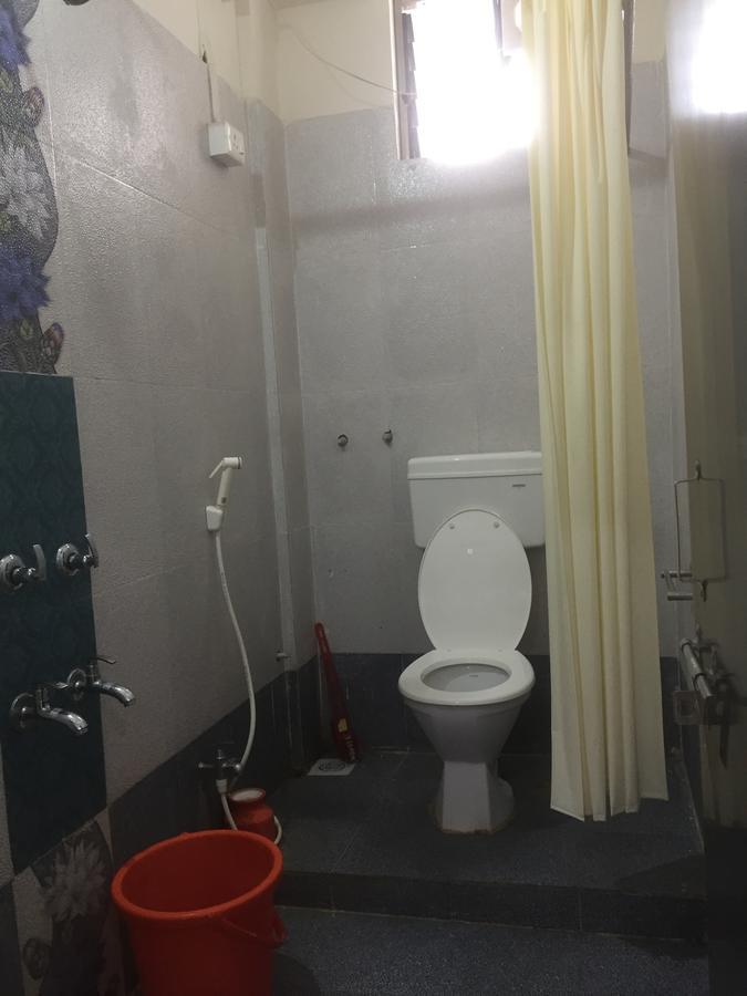 Joshi Yatri Niwas Hotel Kolhapur Eksteriør billede