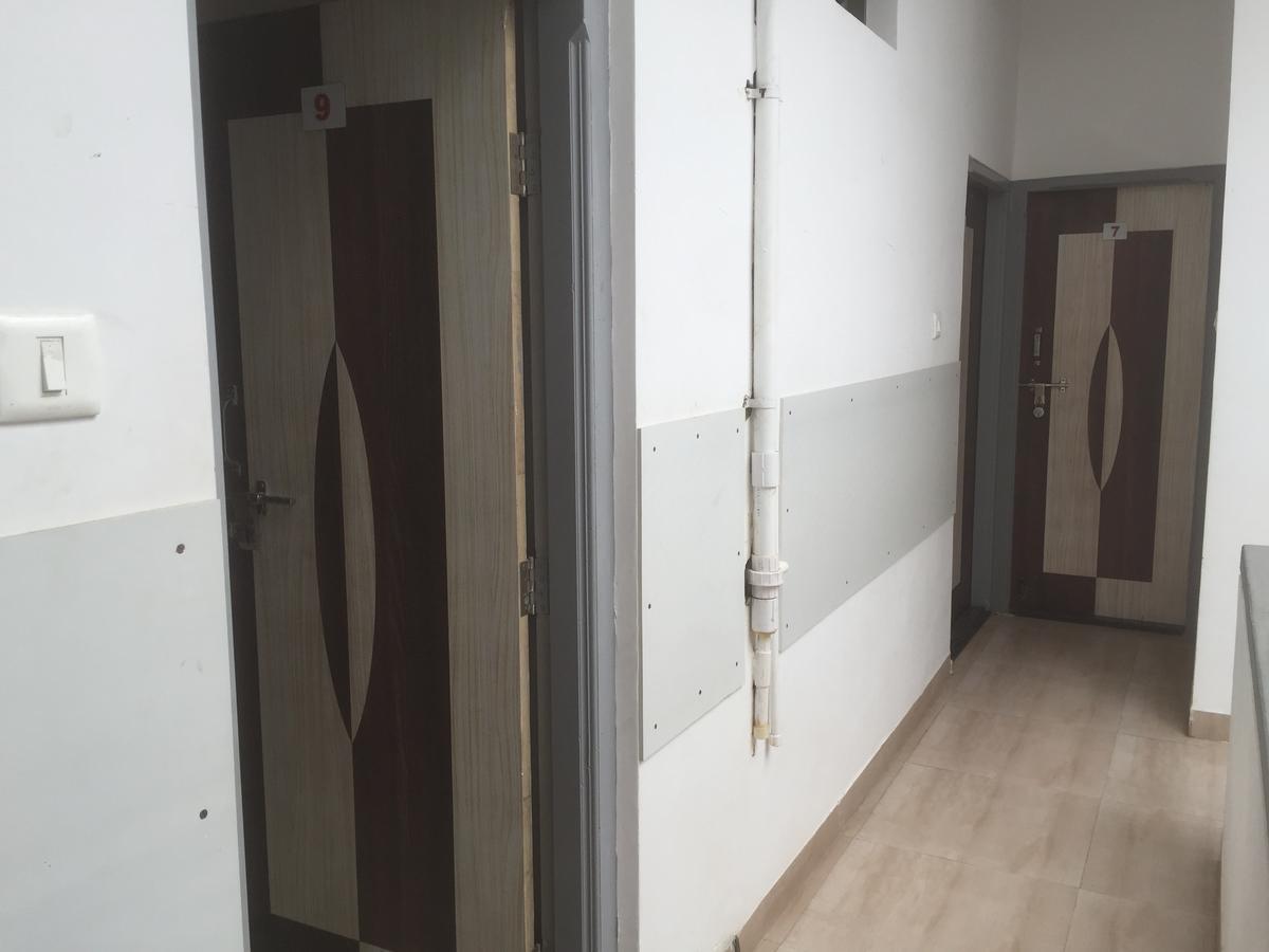 Joshi Yatri Niwas Hotel Kolhapur Eksteriør billede